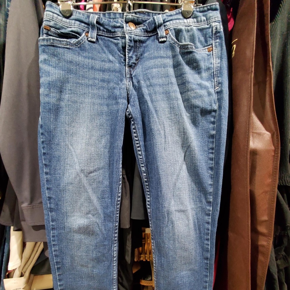 Levi's Skinny Jean - 9 Short